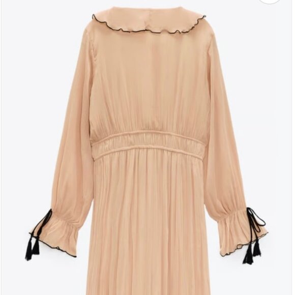 New Zara ruffled dress with bows, featuring a V-neck, long sleeves, - Picture 6 of 7